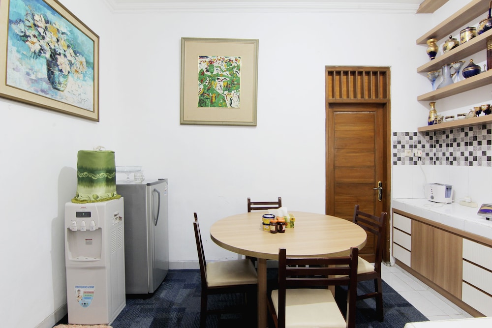 Embe Joglo Homestay by ZUZU 15/27