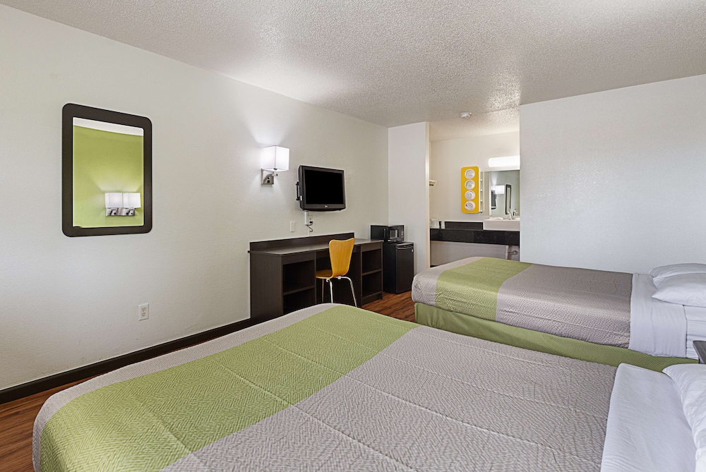 Motel6 Chattanooga, TN 20/43