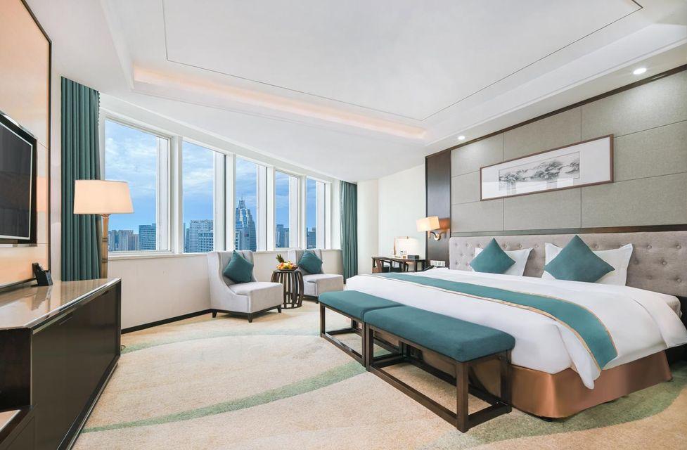 Scenic, King Bed, City View, Bathtub