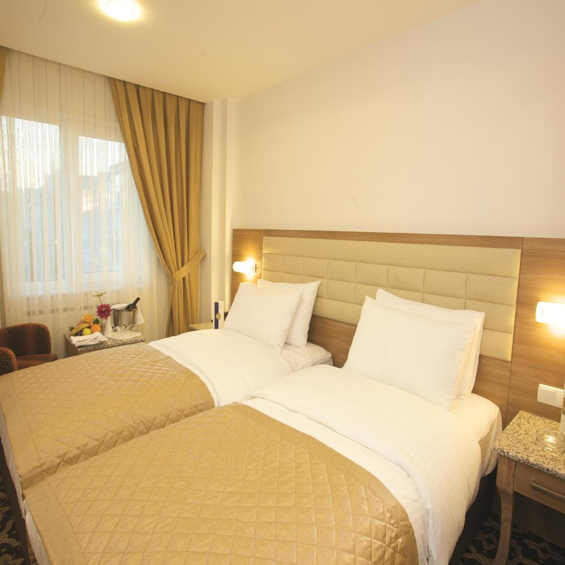 The City Hotel 7/47