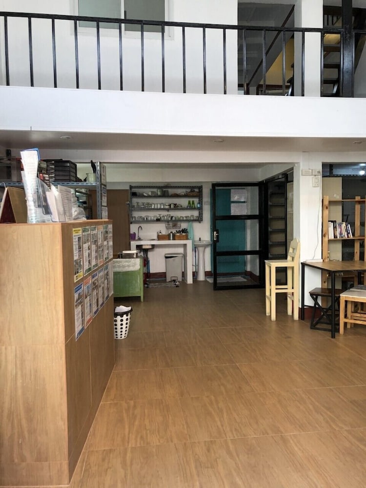 Ploy Hostel 26/34