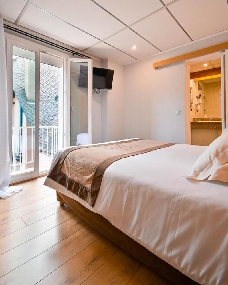 Hotel the Originals Du Pont Roupt Mende 16/66