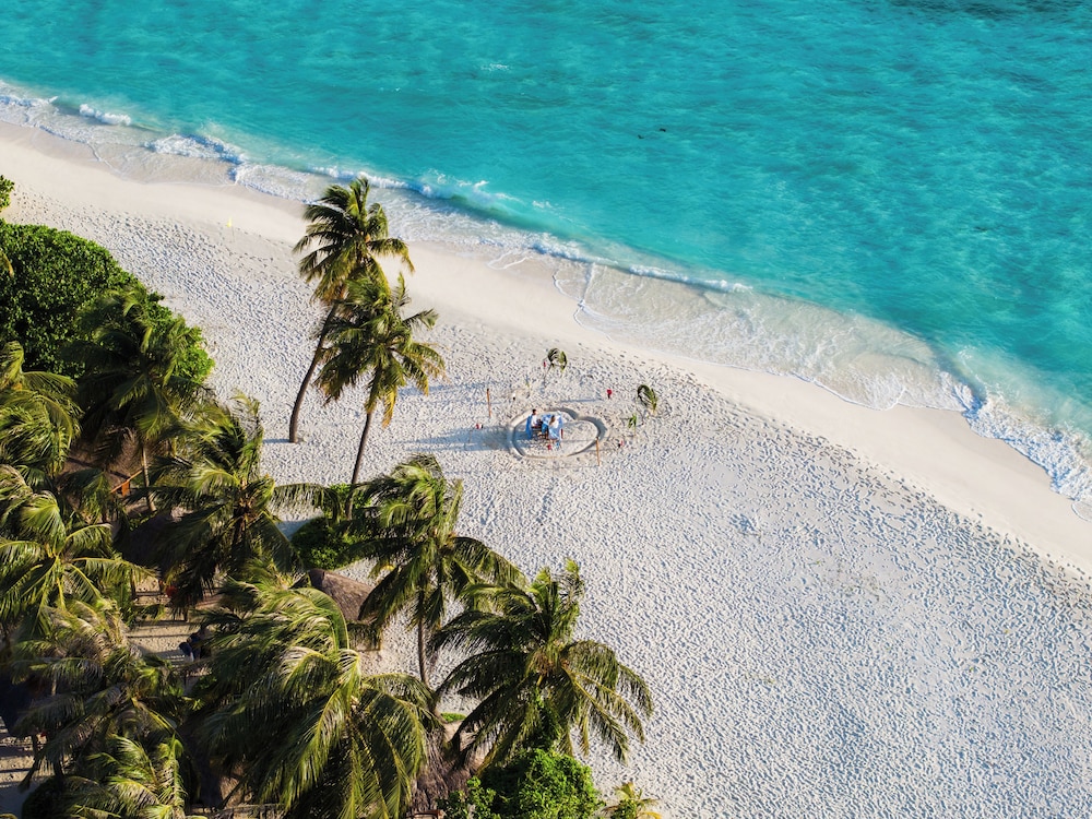 Reethi Faru Resort 112/114