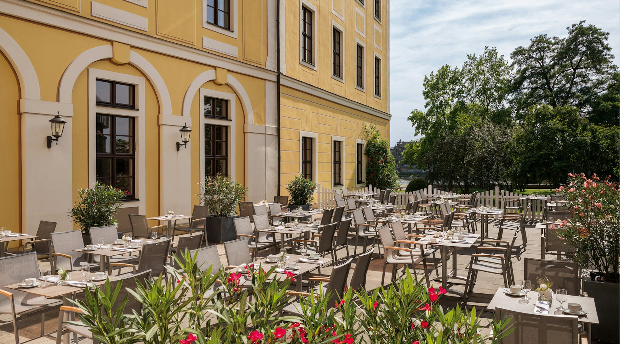 Bilderberg Bellevue Hotel Dresden 45/50