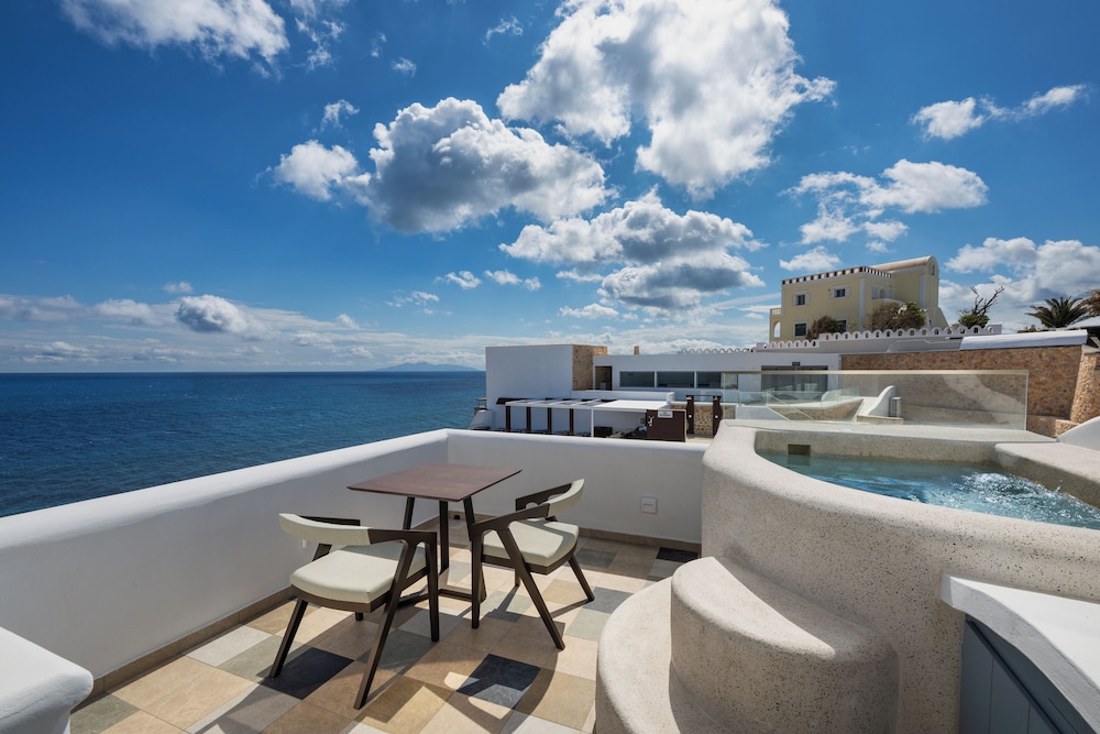 Aelia Luxury Suites 43/50