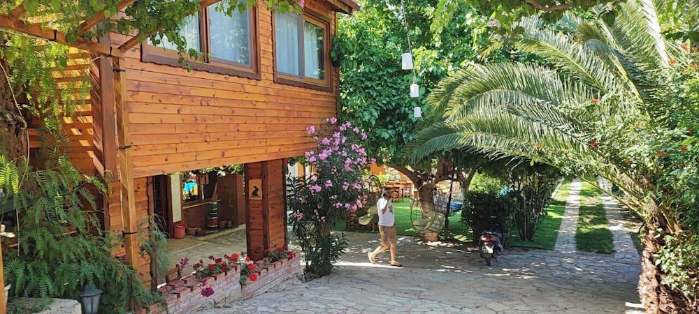 Elly's Home 6/73