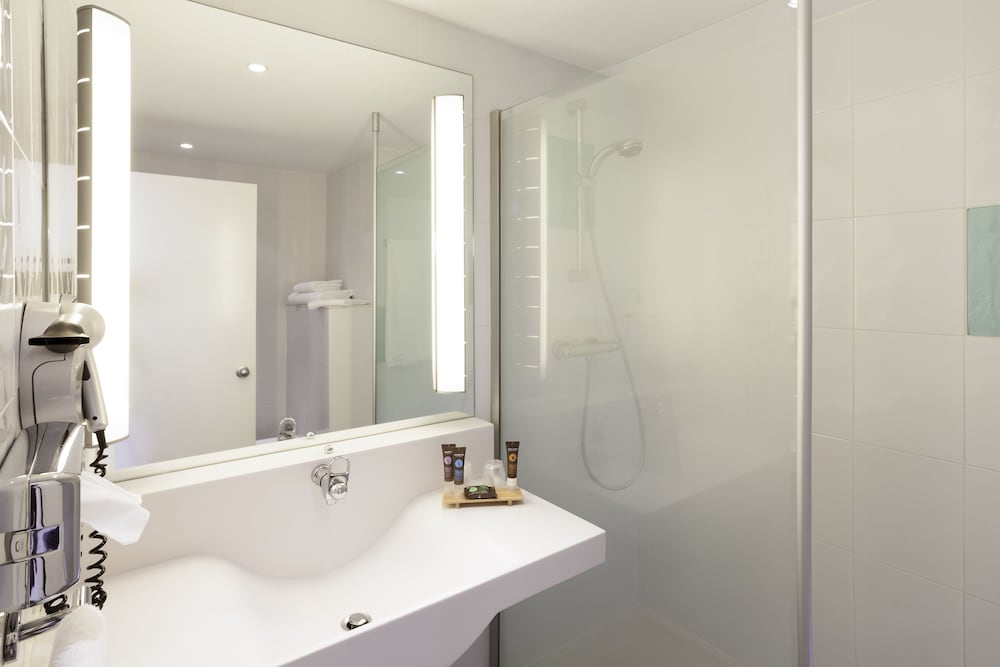 NOVOTEL MANCHESTER WEST 47/48