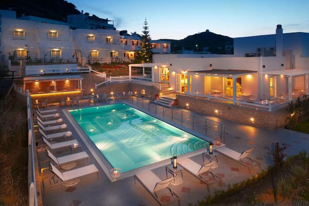 Perigiali Hotel 4/50