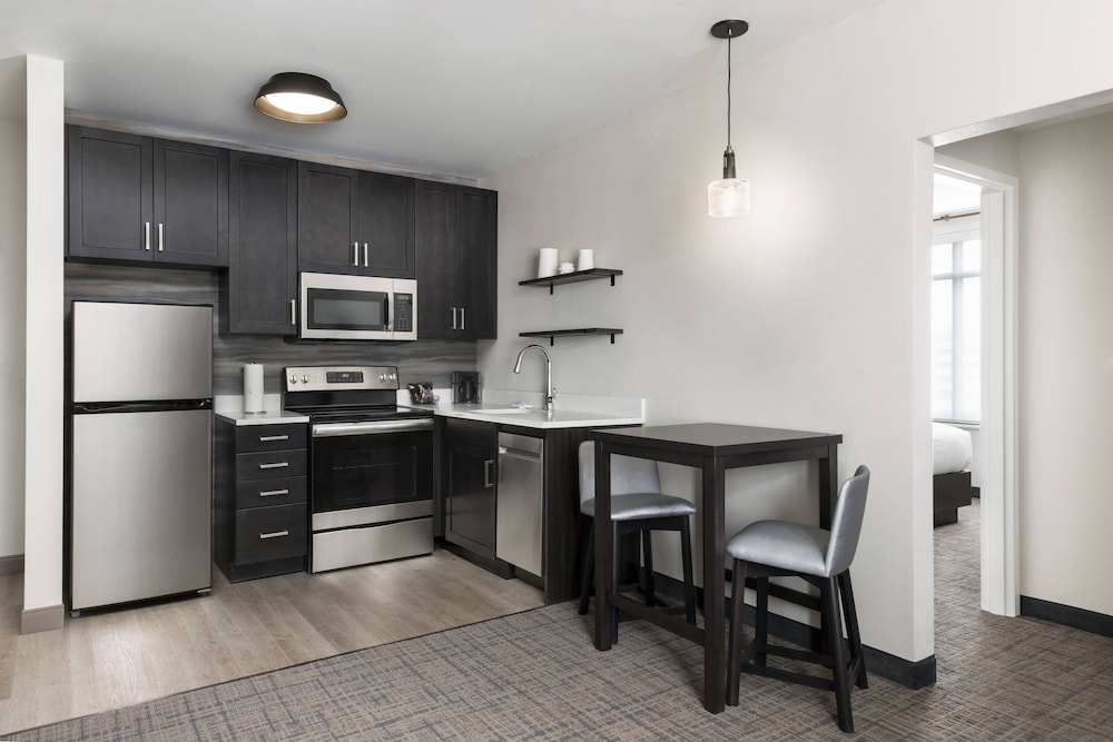 Residence Inn Long Island Garden City 35/51
