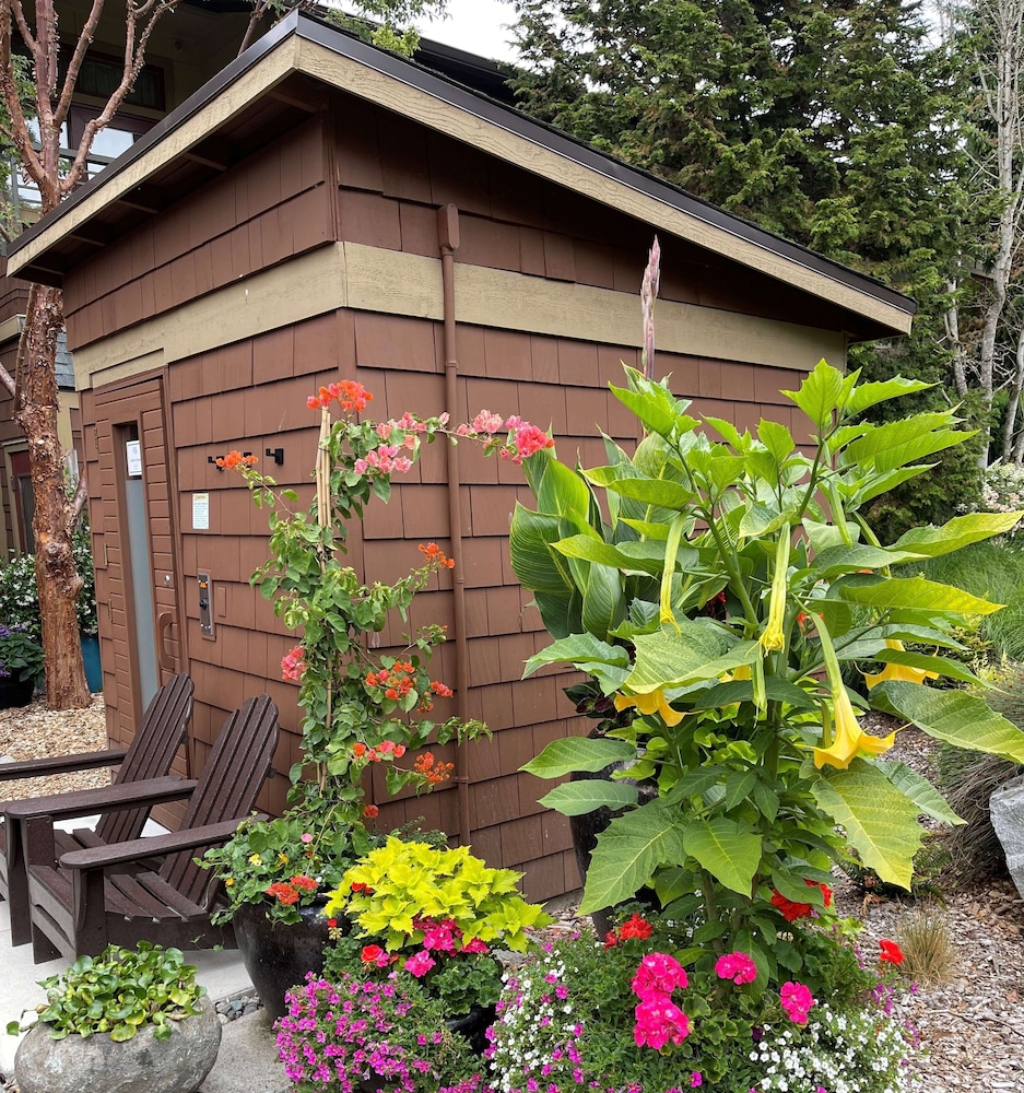 Willows Lodge 1/48
