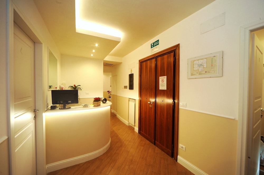 My Suites Piazza Di Spagna 6/43