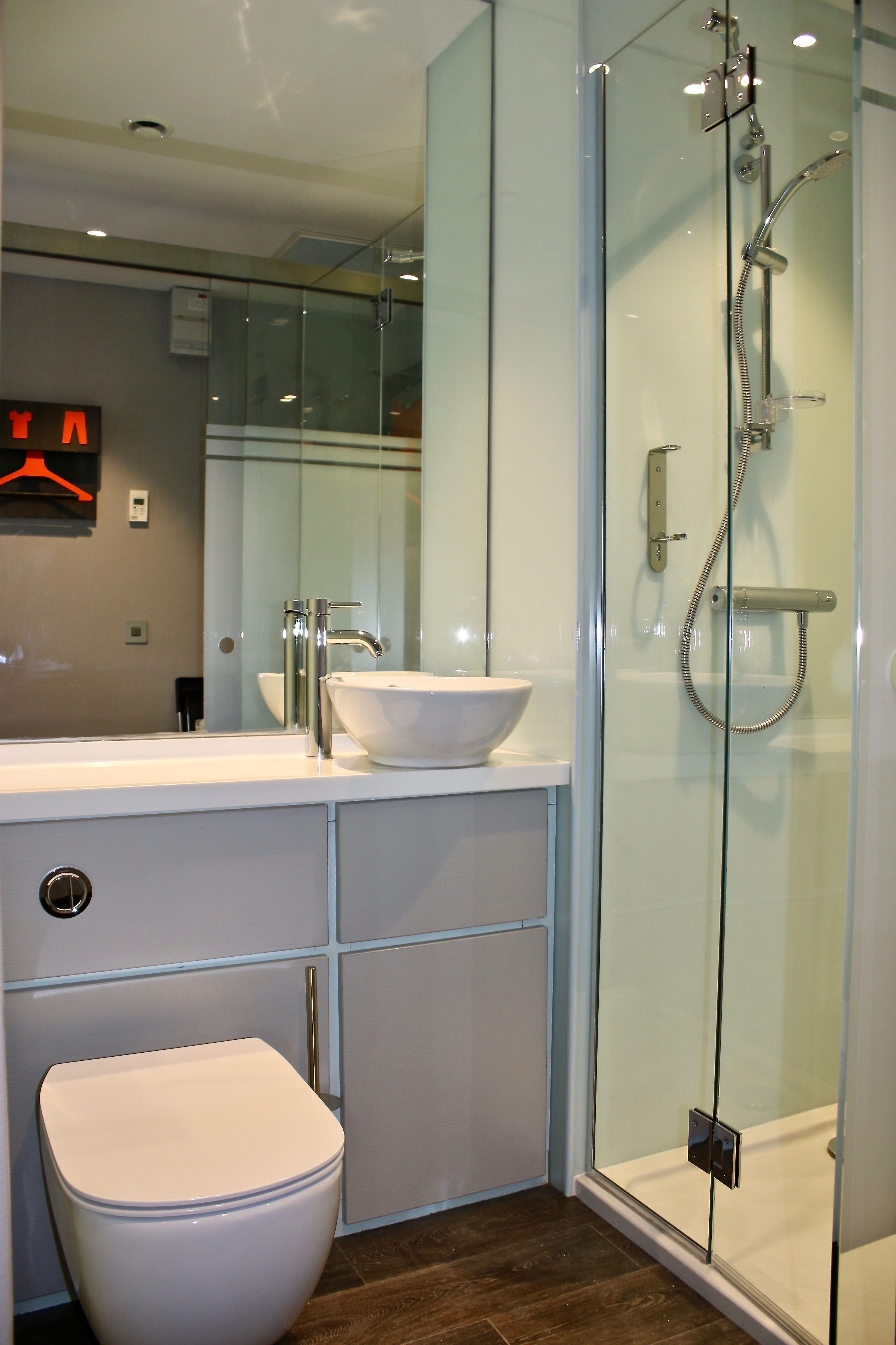 easyHotel Belfast 48/49