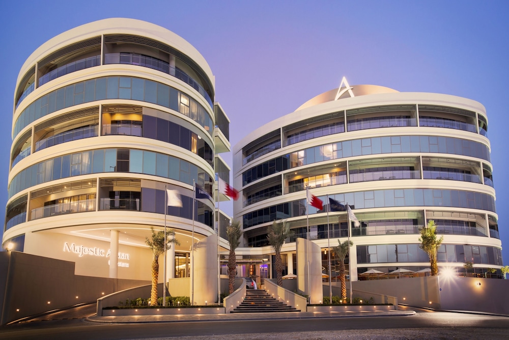Majestic Arjaan By Rotana 3/57