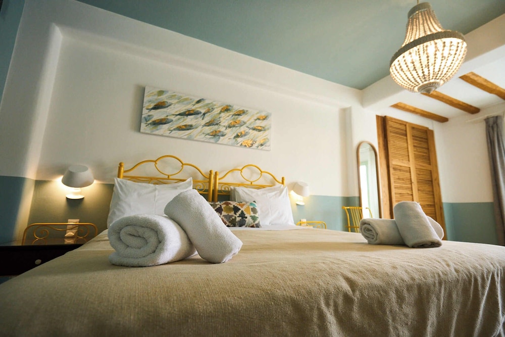غرفة سوبيريور بسرير مزدوج بإطلالة على المسبح، Bellissimo Resort 8/10