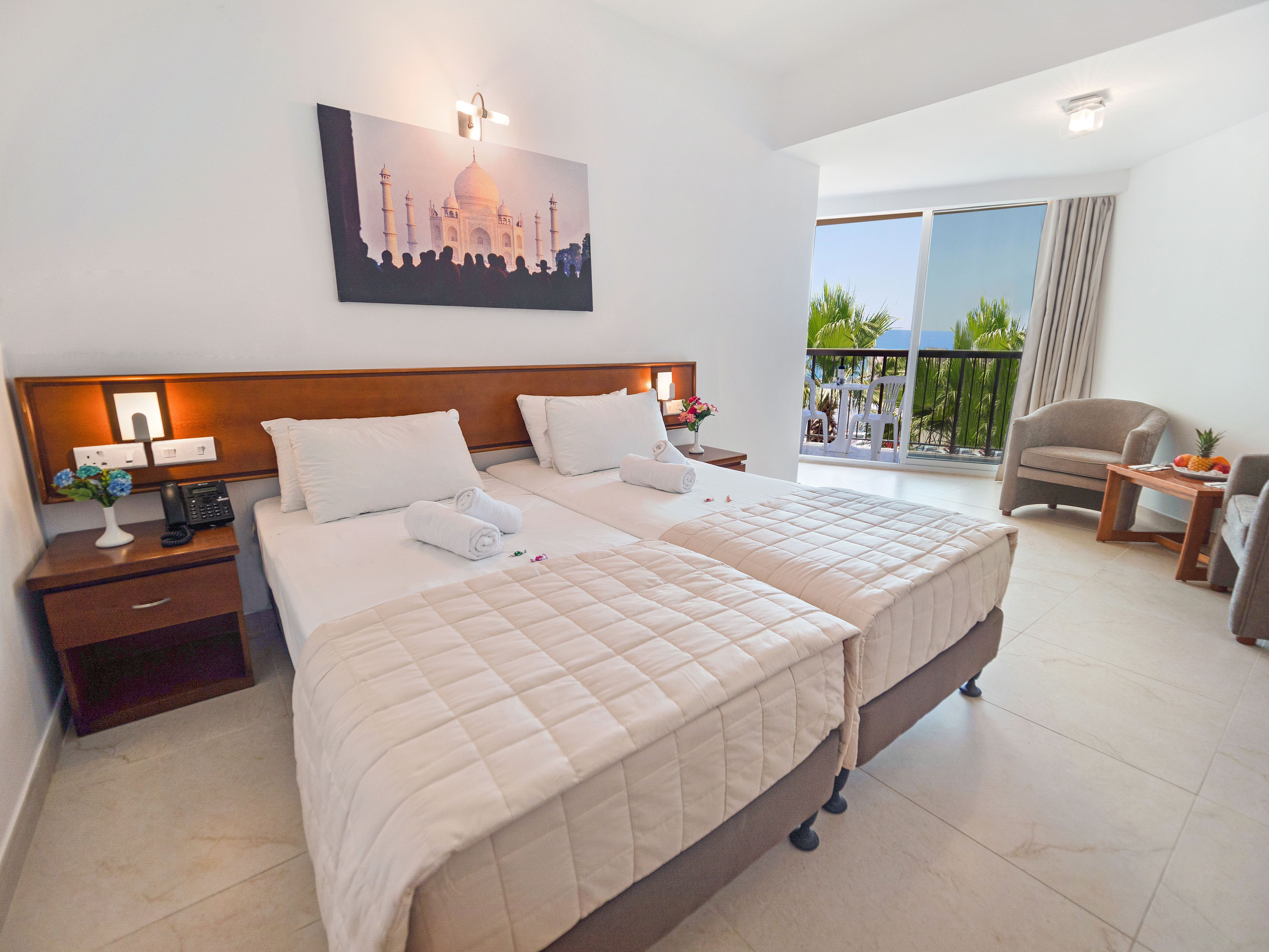 Single room - Side Sea View