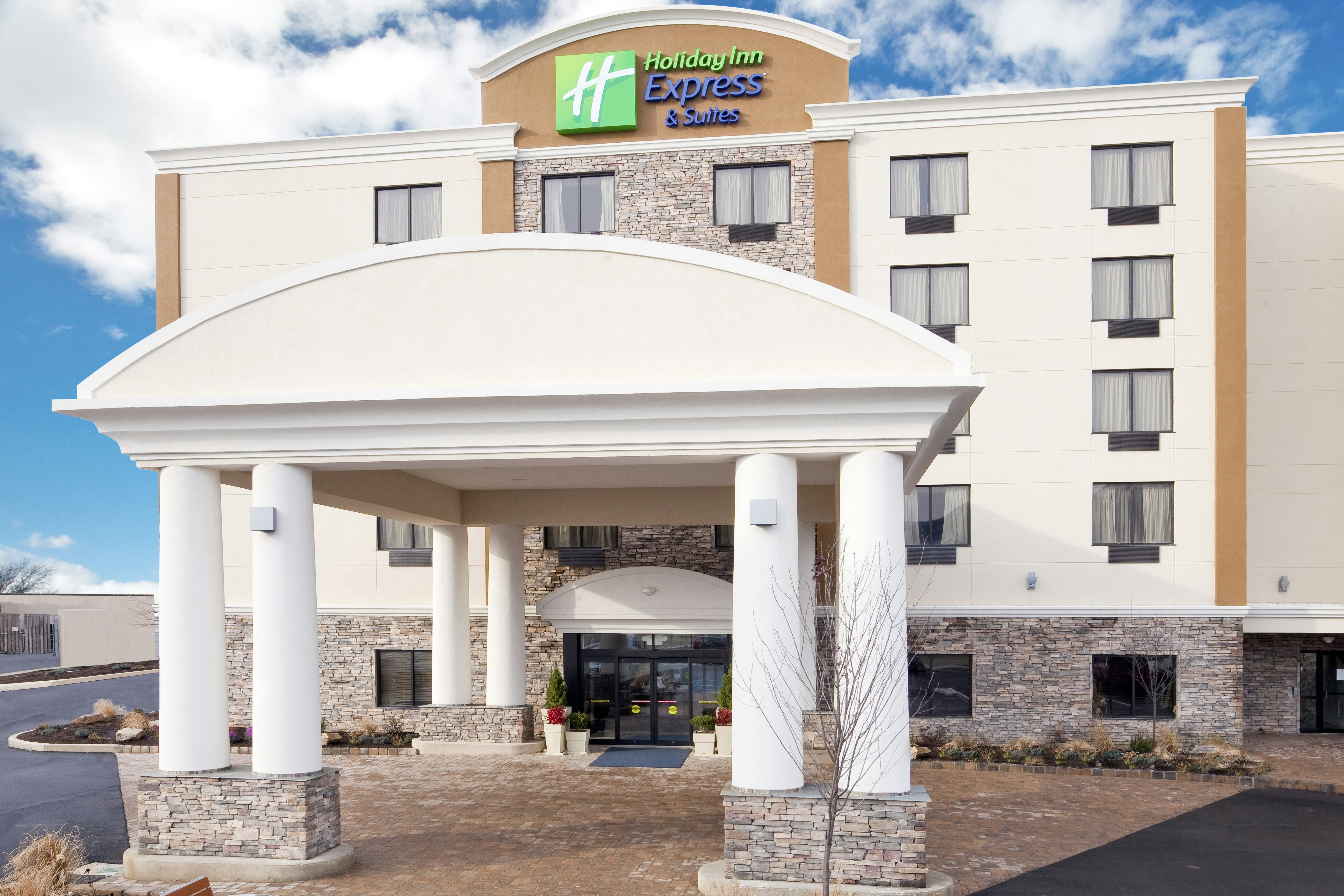 Holiday Inn Express Hotel Suites Williamsport 4/43