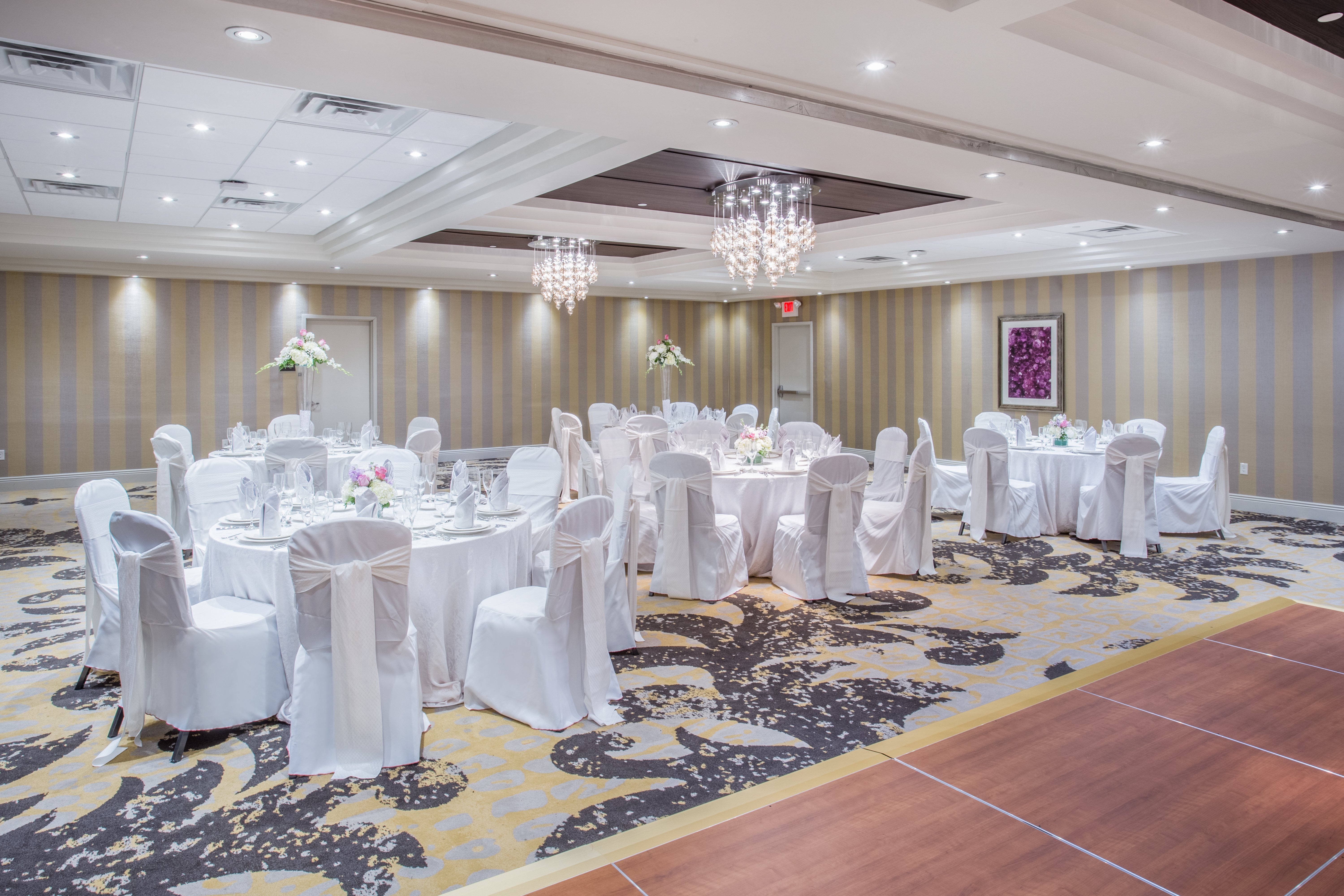 Crowne Plaza Saddle Brook 33/35