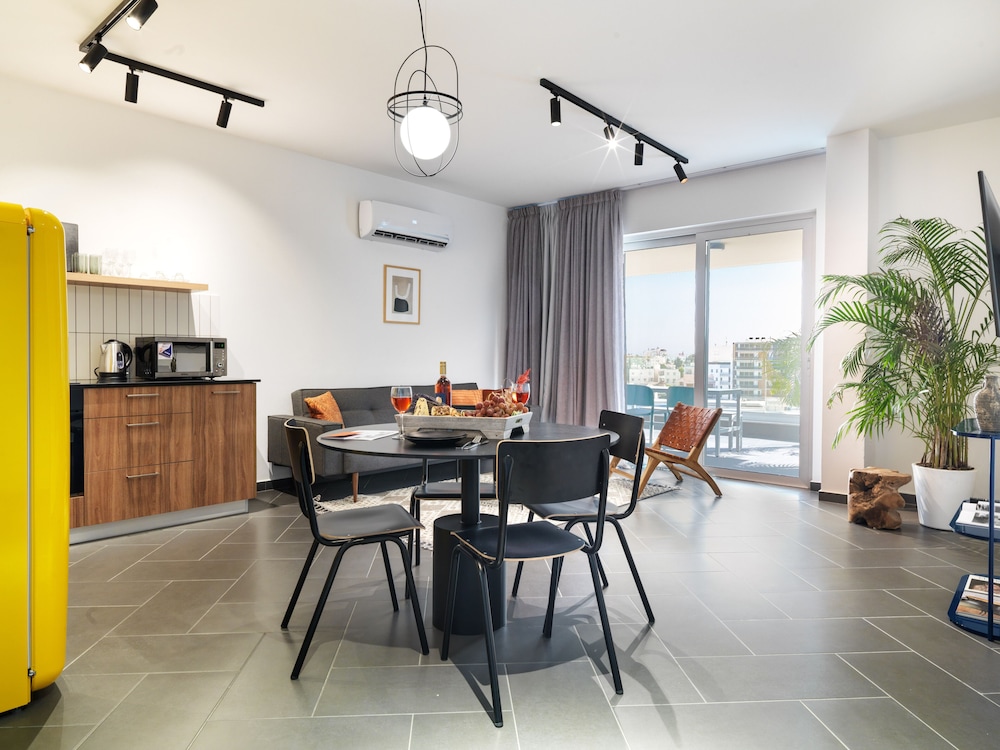 Liv Urban Larnaca 38/50