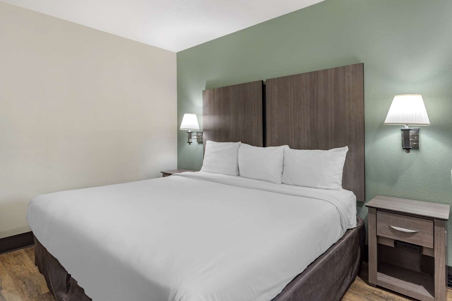 Room, King Bed, Accessible