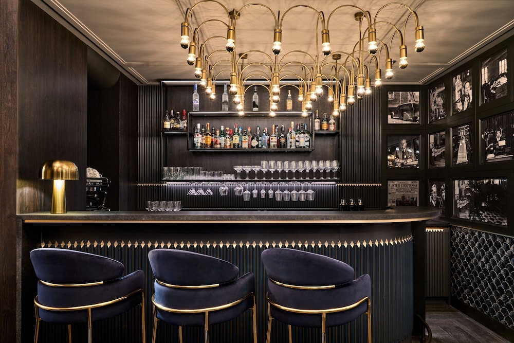 Garamond, a Tribute Portfolio Hotel 21/24