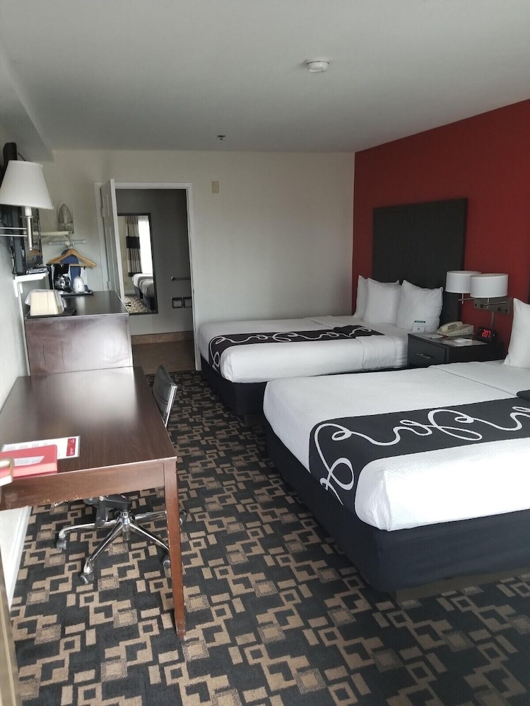 Ramada By Wyndham Oceanside 9/30