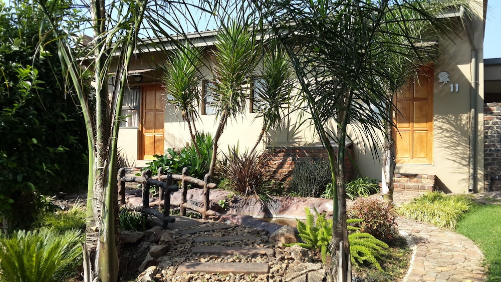 Crystal Rose Lodge and Spa 39/50