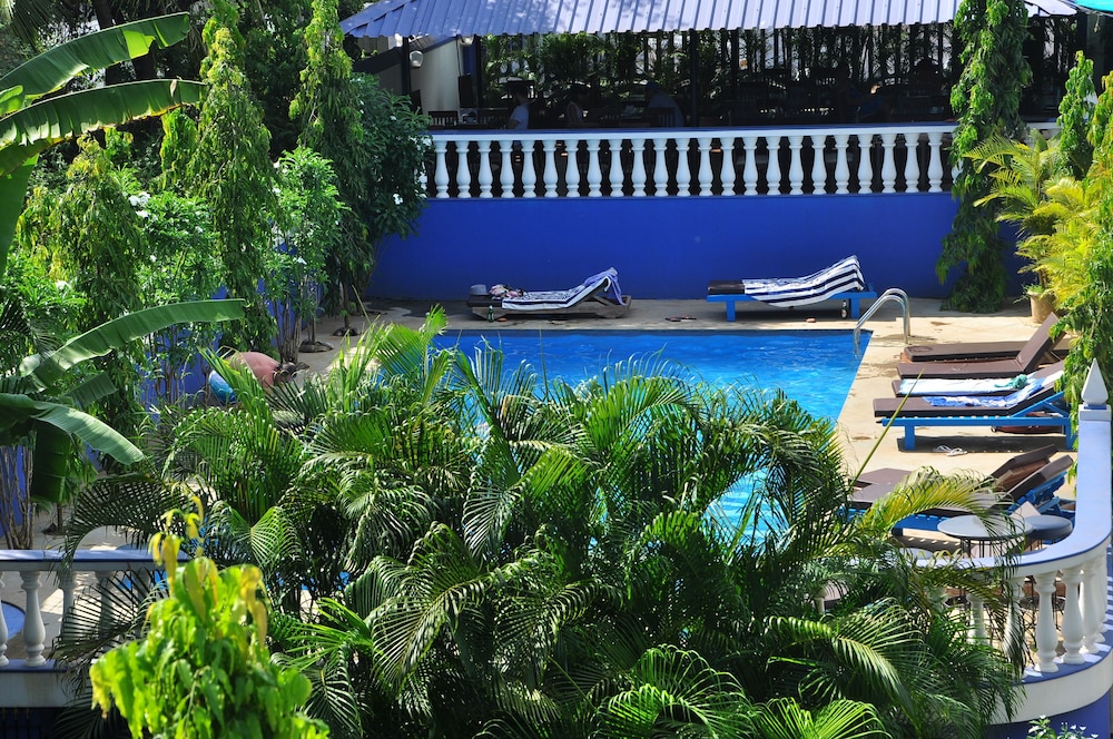 MAYFLOWER BEACH RESORT 38/50