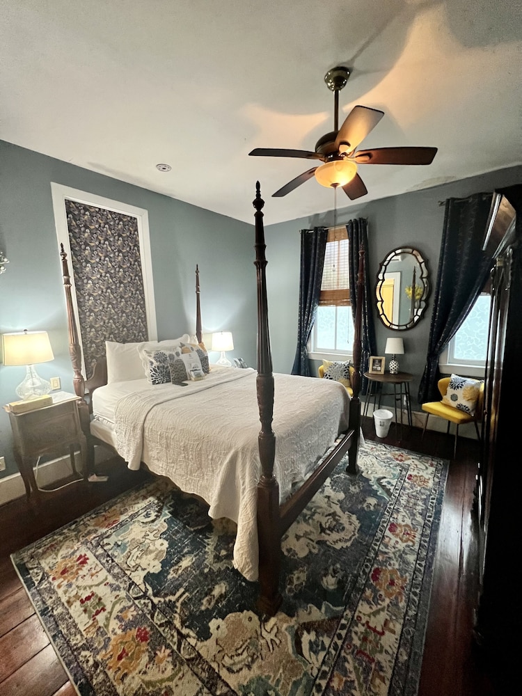 Barksdale House Inn 23/59