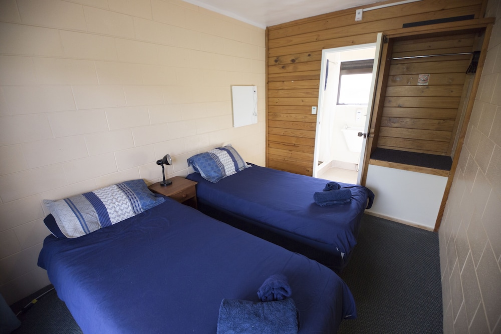 Bay of Islands Lodge 16/45