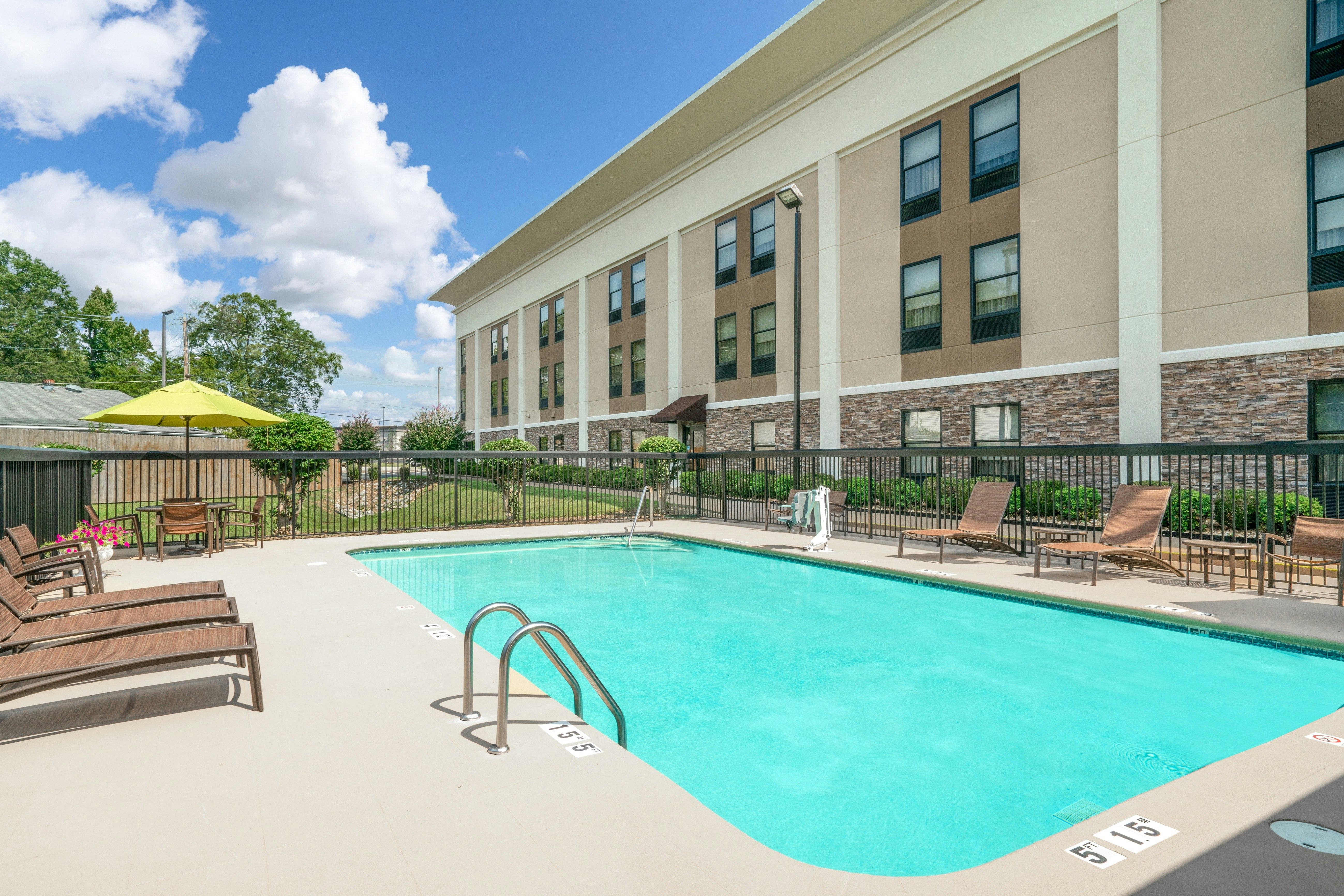 Hampton Inn Chattanooga- Hixson 29/31