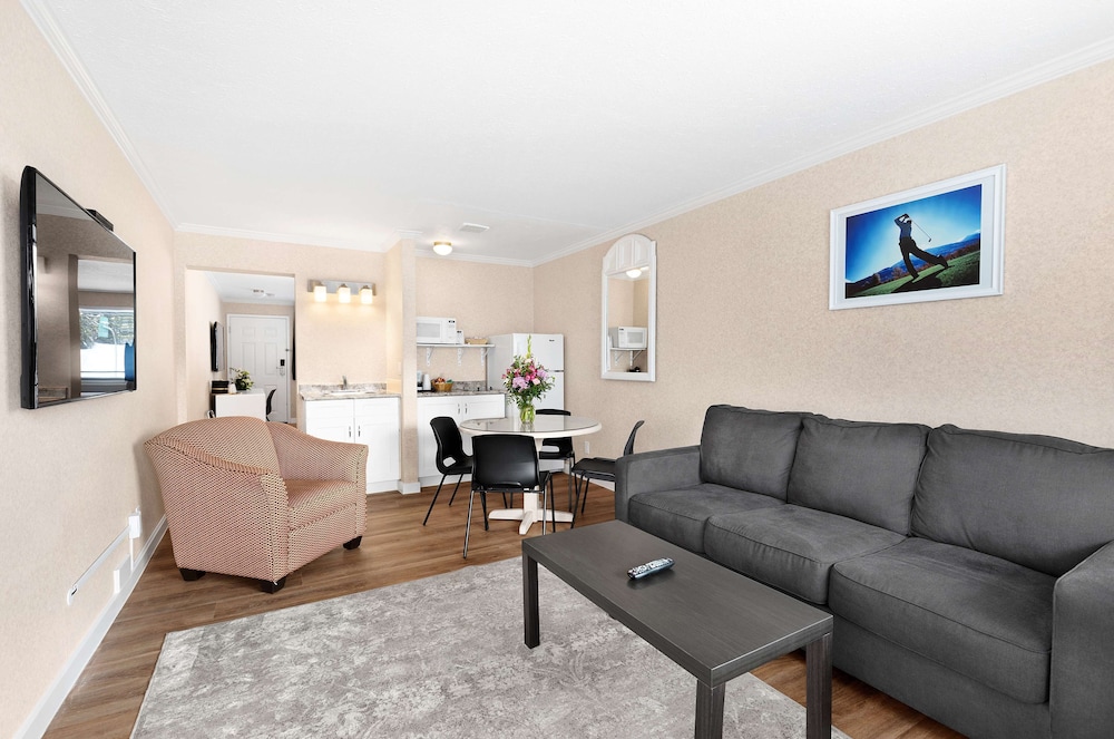 Surestay By Best Western Rossland Red Mountain 26/48