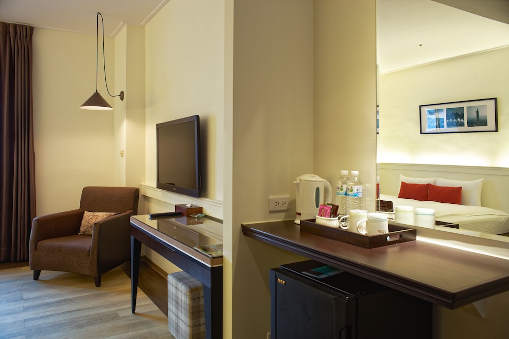 53 Hotel 54/55