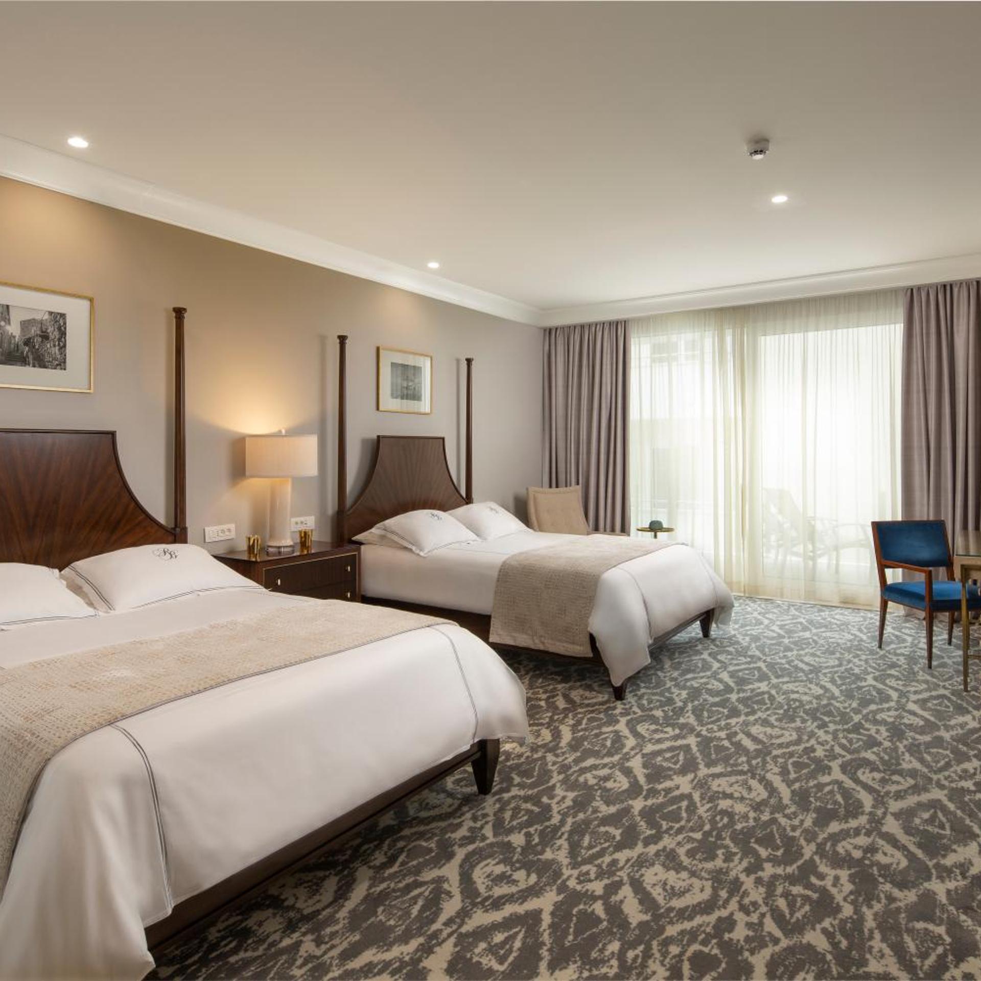 غرفة ديلوكس عائلية بشرفة، Royal Blue Hotel 2/7