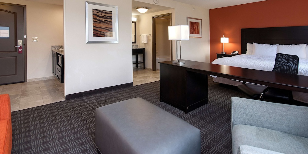 Hampton Inn Suites Seneca Clemson Area Sc 8/74