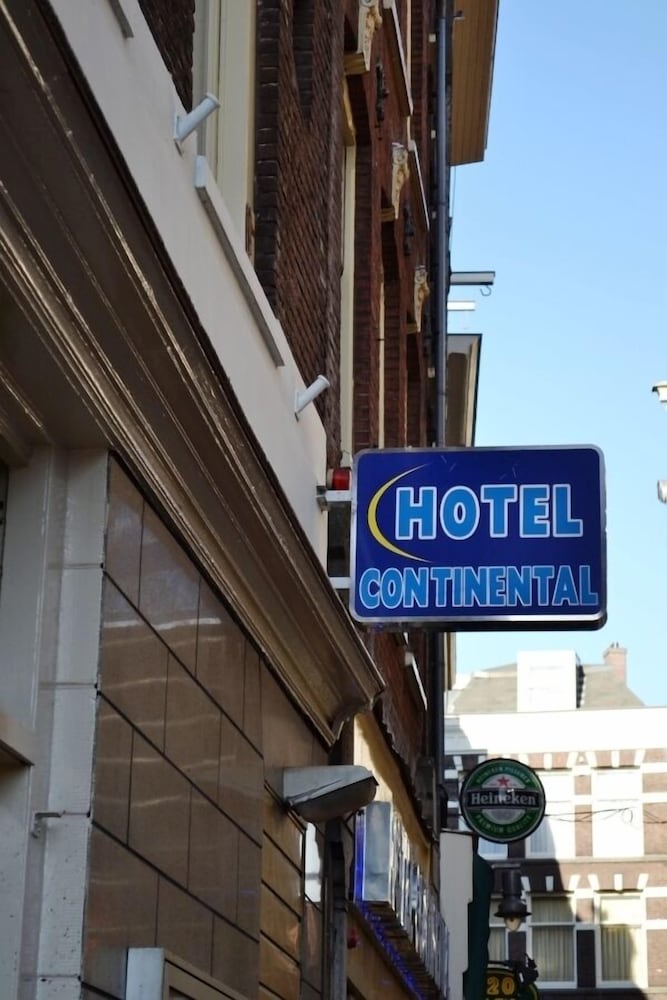 Continental Hotel 4/50