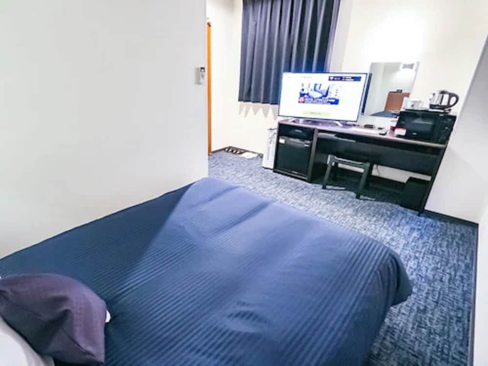 Hotel Livemax Budget Fuji Station 13/22