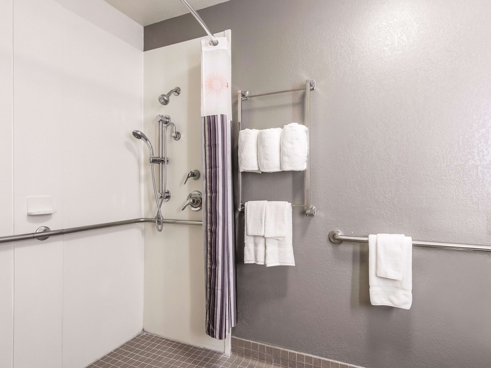 La Quinta Inn & Suites by Wyndham Atlanta Conyers 46/46