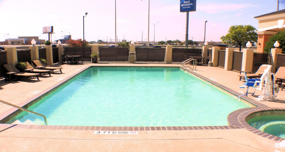 Best Western Inn & Suites New Braunfels 1/35