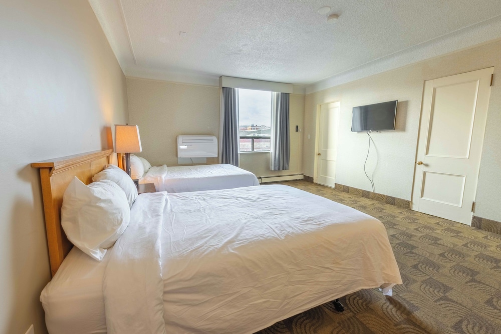 Room, Single, 2 Queen Beds, City View