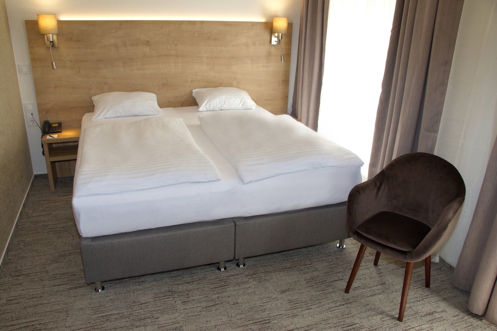 City Hotel Ring 13/36