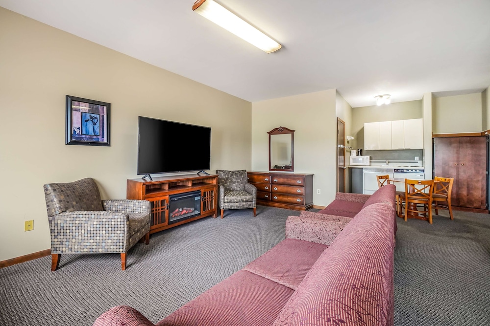 Americas Best Value Inn Marquette 36/46