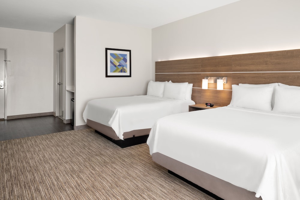 Holiday Inn Express Suites Graham 19/50