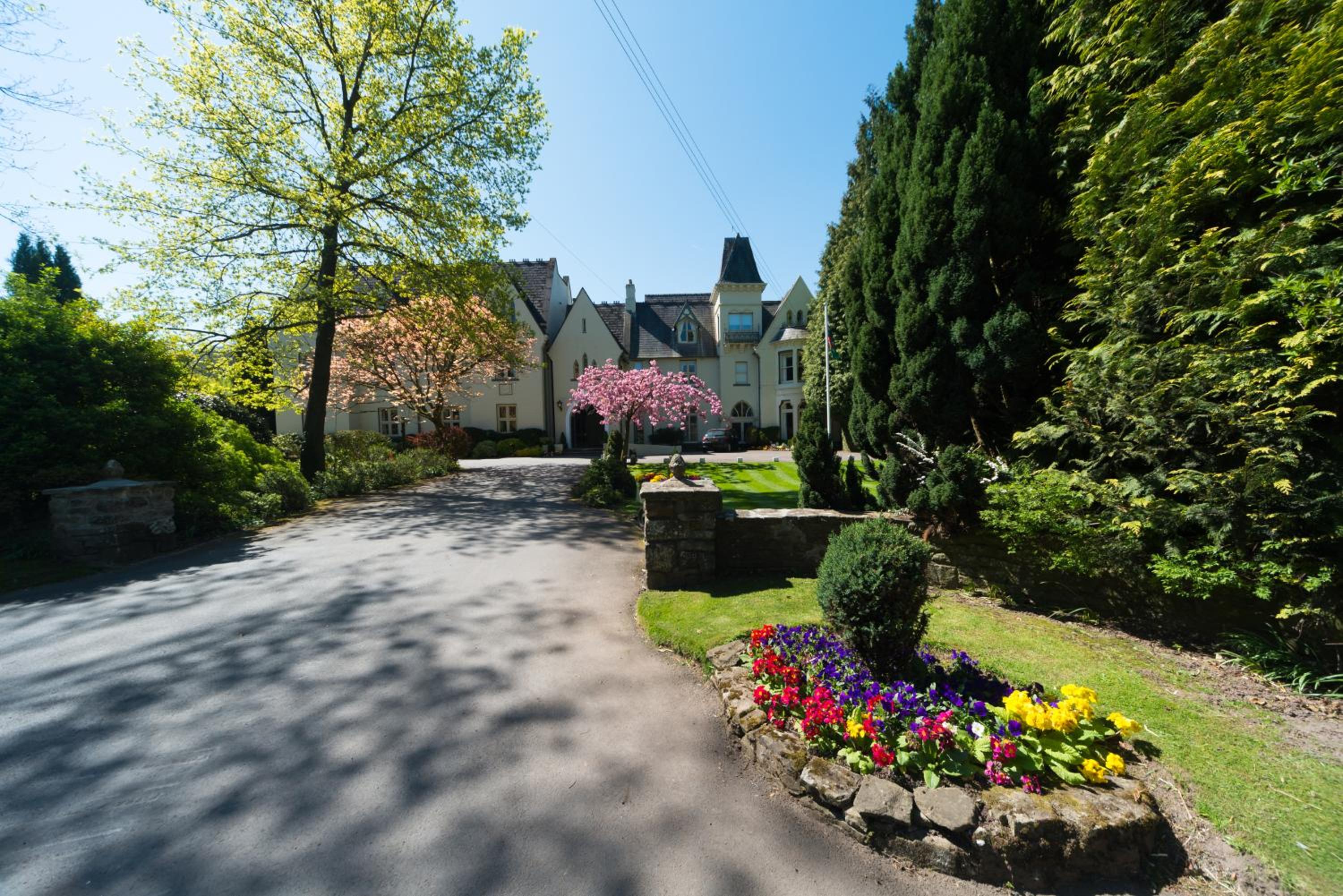 The Glen Yr Afon House Hotel 46/61