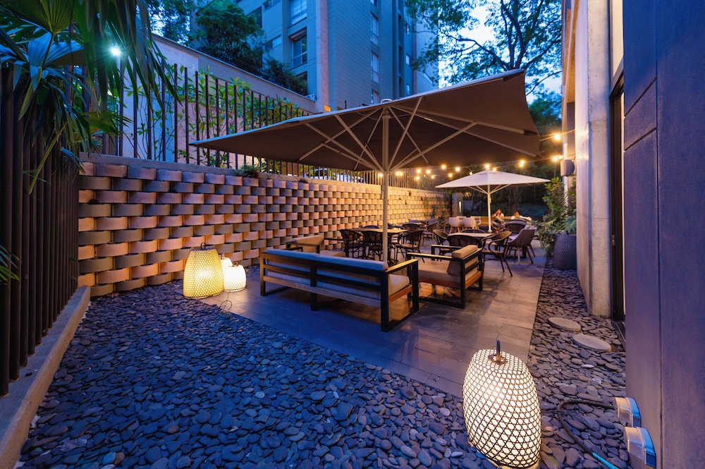 LETTERA HOTEL 28/50