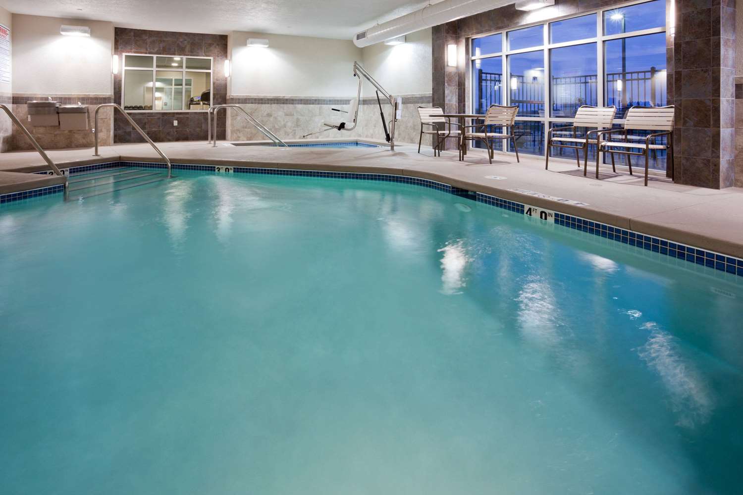 AmericInn by Wyndham Waupun 5/17
