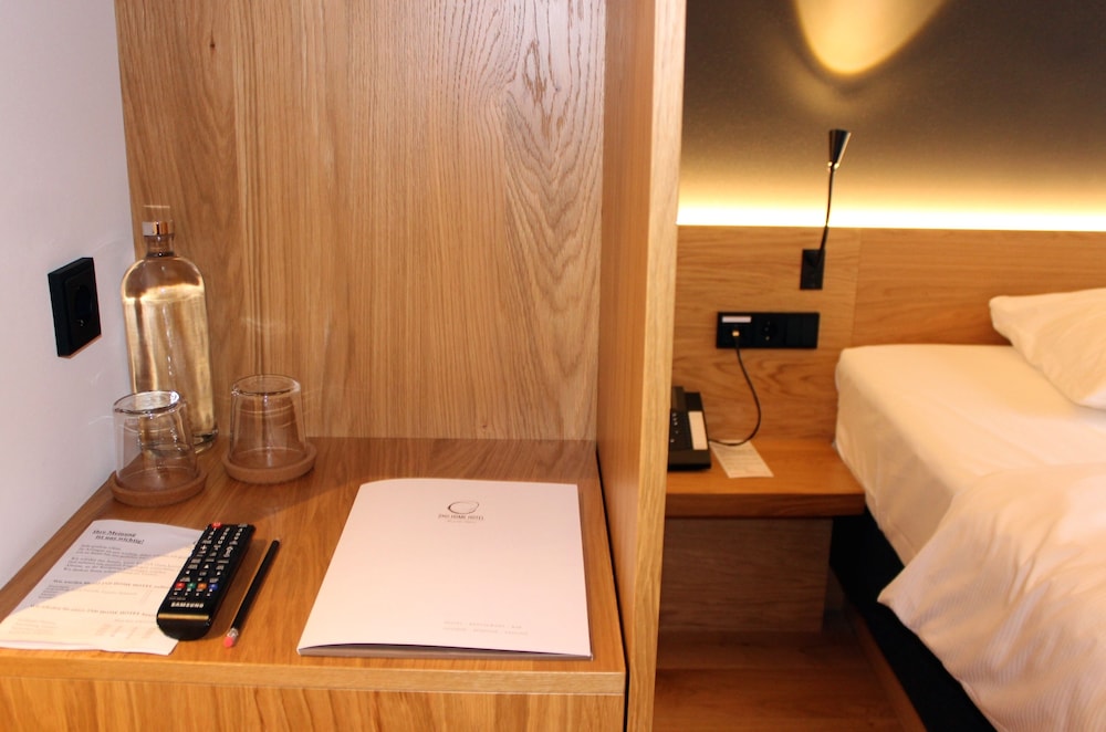2ND Home Hotel 43/43