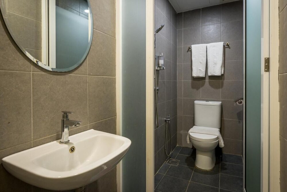 Max Hotel Subang Jaya 11/35