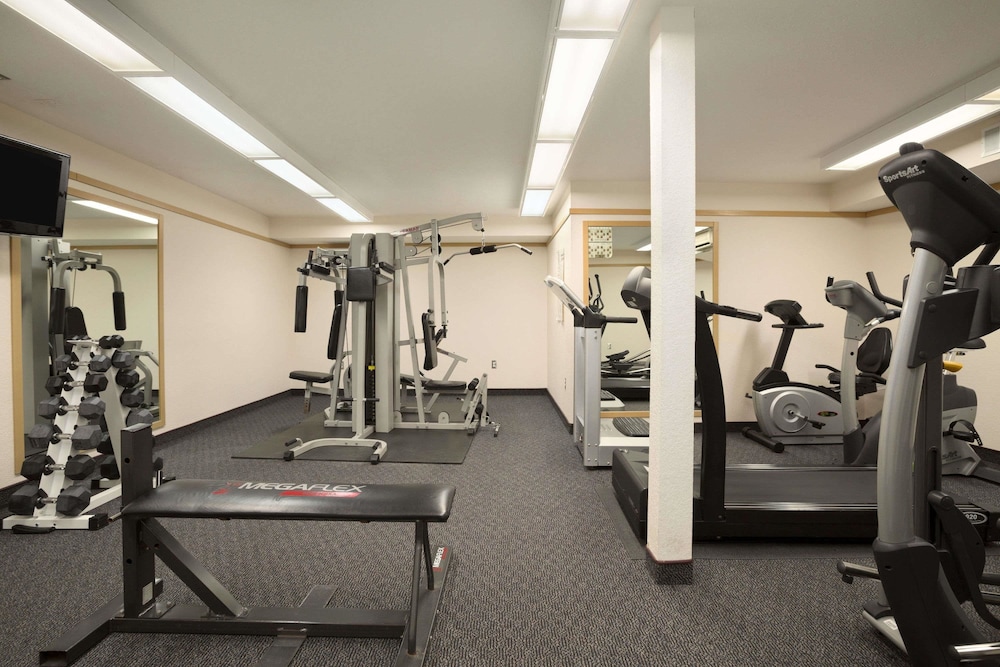 Days Inn By Wyndham Estevan 8/22