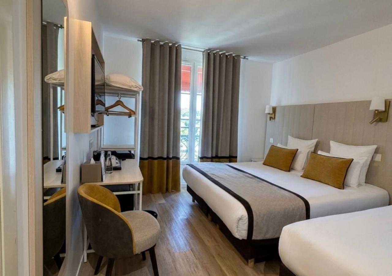 Room, Triple, 1 Double and 1 Single Bed