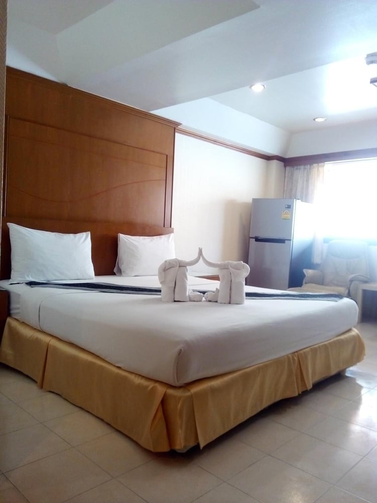 Seaview Hotel Sriracha 24/68